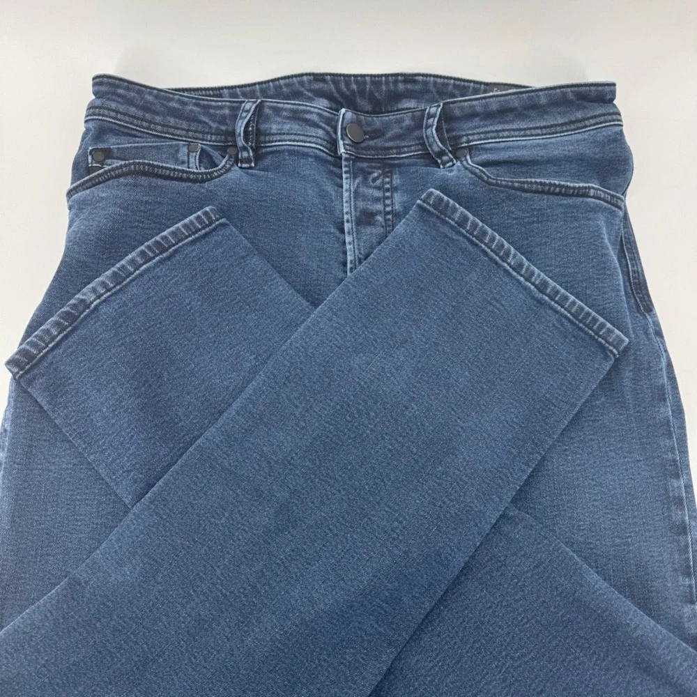 Diesel Waykee Regular Straight Jeans Men Dark Wash Size 33W 32L‎